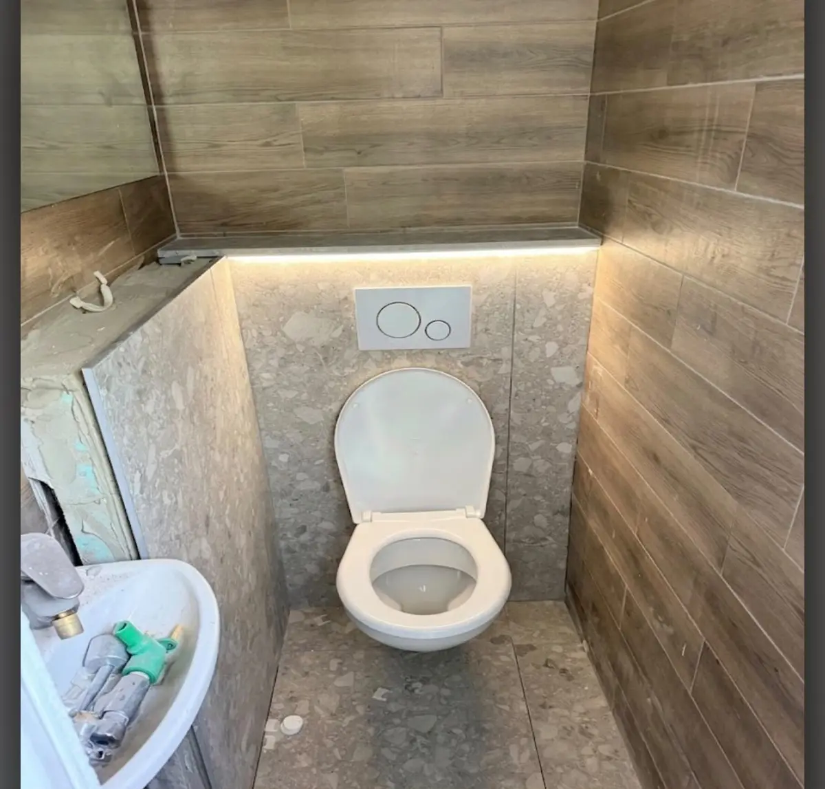 Montaža LED rasvjete – WC prostori - fotografija 2 | Rasvjeta